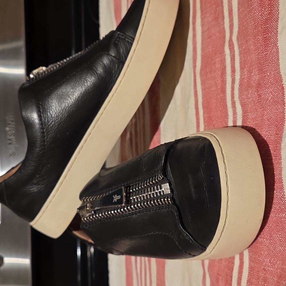FRYE Lena Black Leather Low Zip Oxford Sneaker Size 7.6